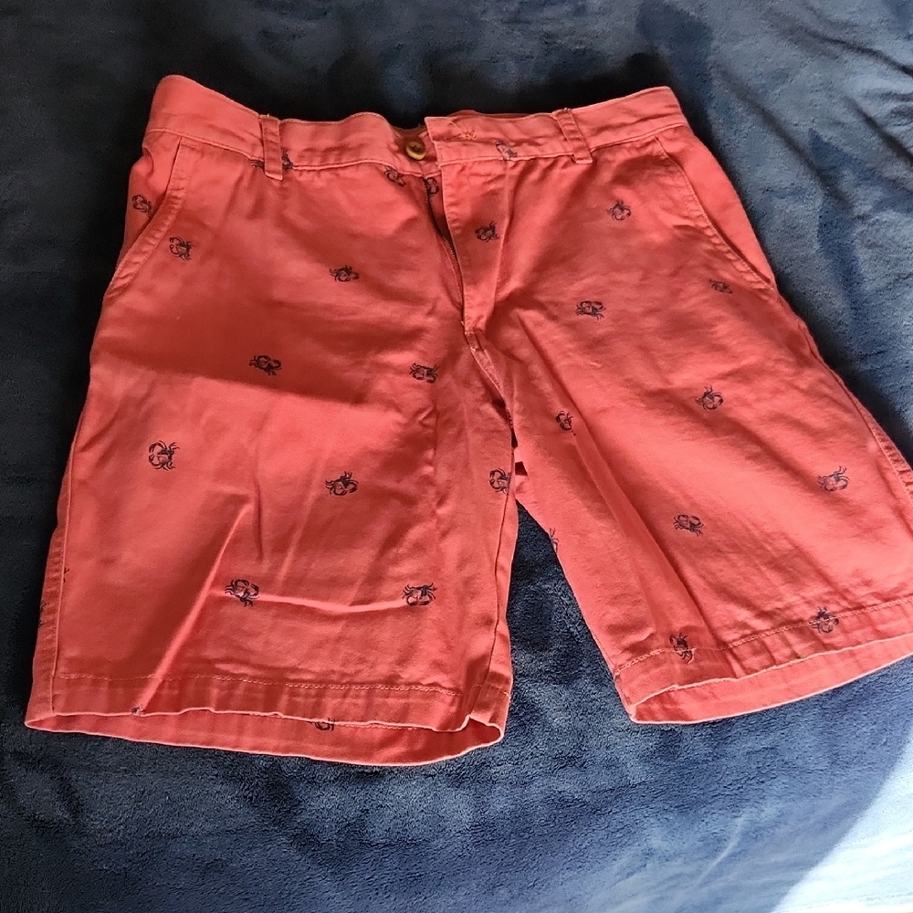 Izod Saltwater "Nantucket Red" Shorts with Navy Crab  Print